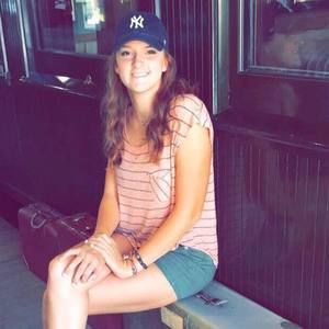 Meet your Posher, Lauren